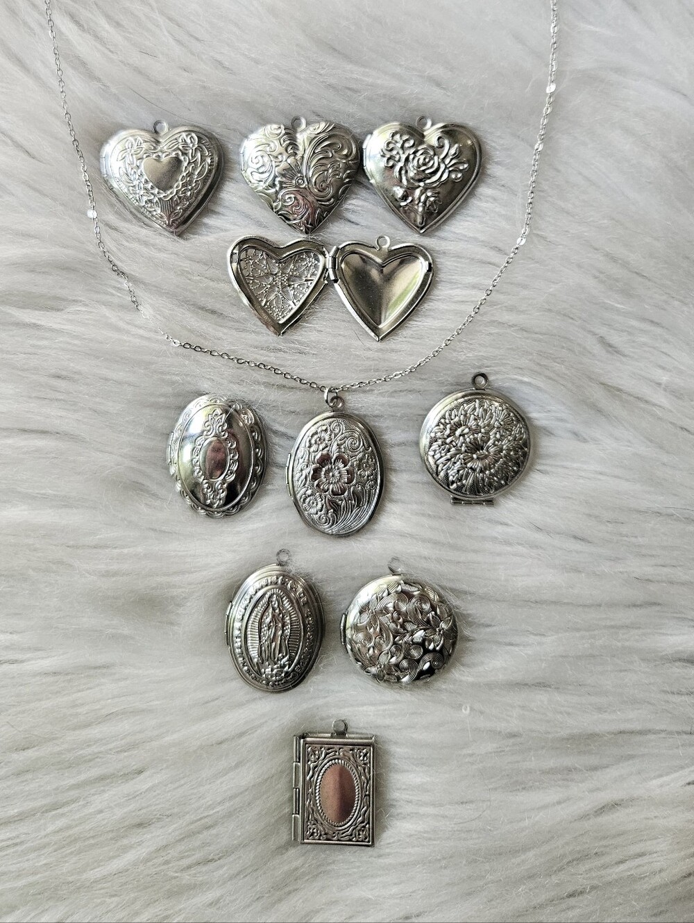 Stainless Steel LOCKET (1) - Picture 3 of 5